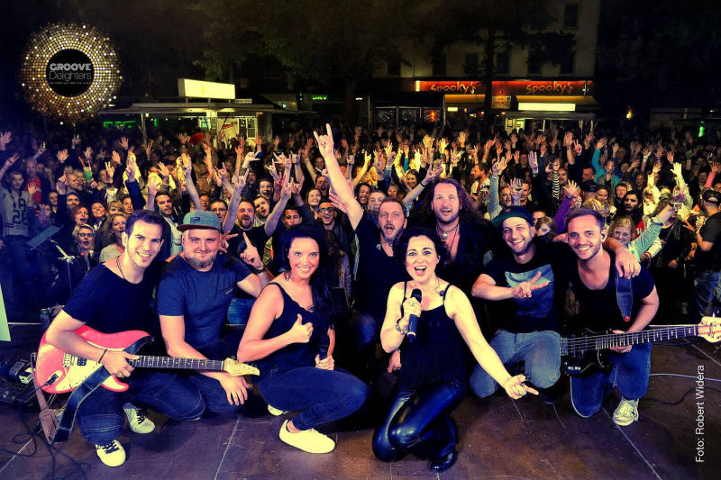 Sylvia Gonzalez Bolivar with GROOVE Delighters - Hammer Strassenfest Muenster - Aug. 2017